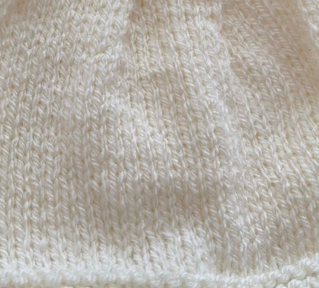 Ensemble bébé tricoté main – douceur naturelle 💚