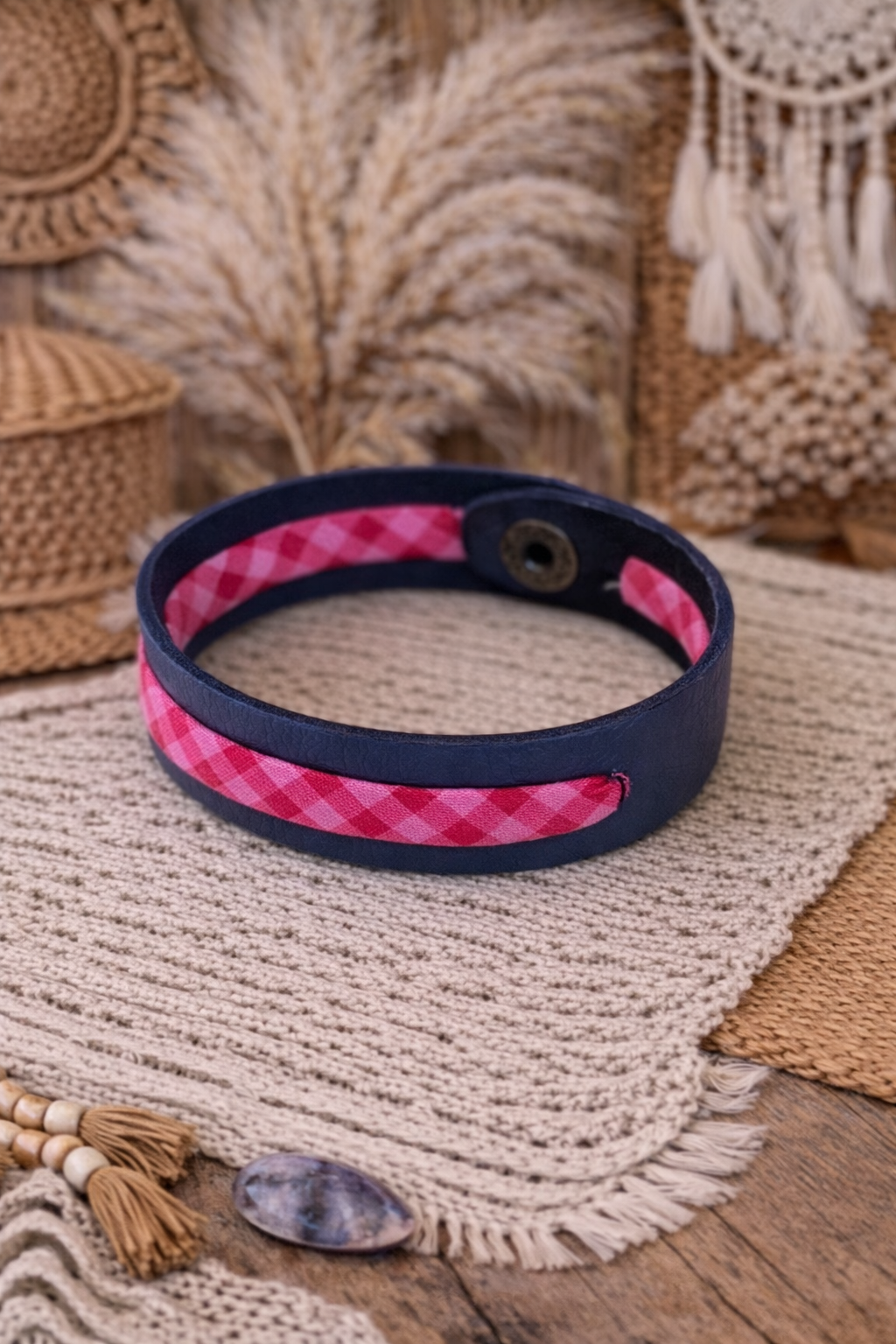 Bracelet en cuir - Bleu marine & motif vichy rose -Fait main