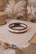 Bracelet en cuir Marron & motif feuillage beige - Fait main