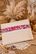 Pochette enveloppe en simili cuir – Détail floral