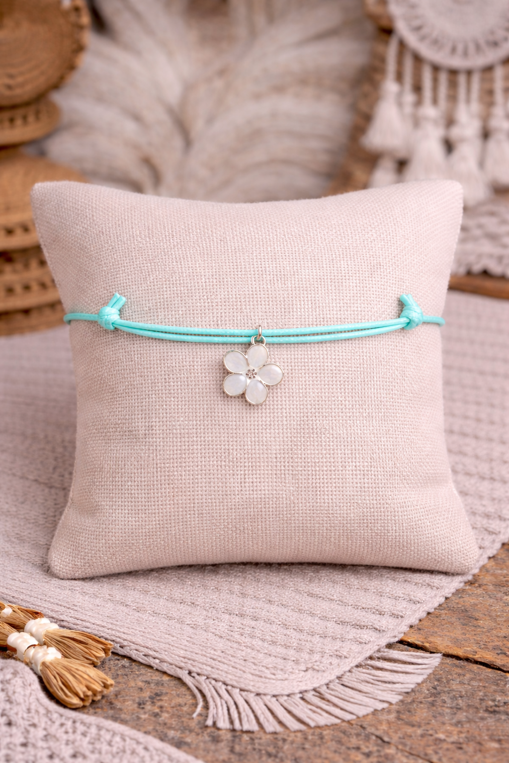 Bracelet cordon turquoise fleur – Fait main