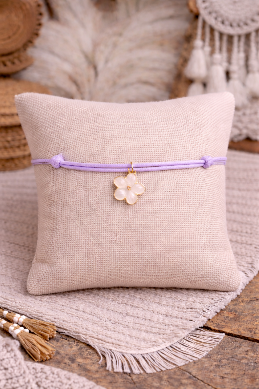 Bracelet cordon violet fleur – Fait main